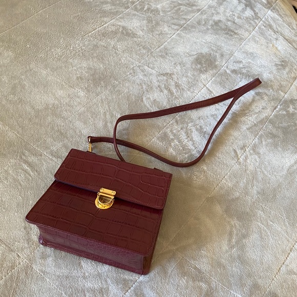 Purses - Picture 4 of 4